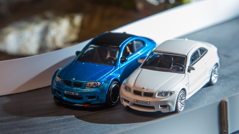 here you can see just how wide Matchbox made those fender flares